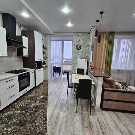 Яровиця. Центр Loetsk Buitenkant foto